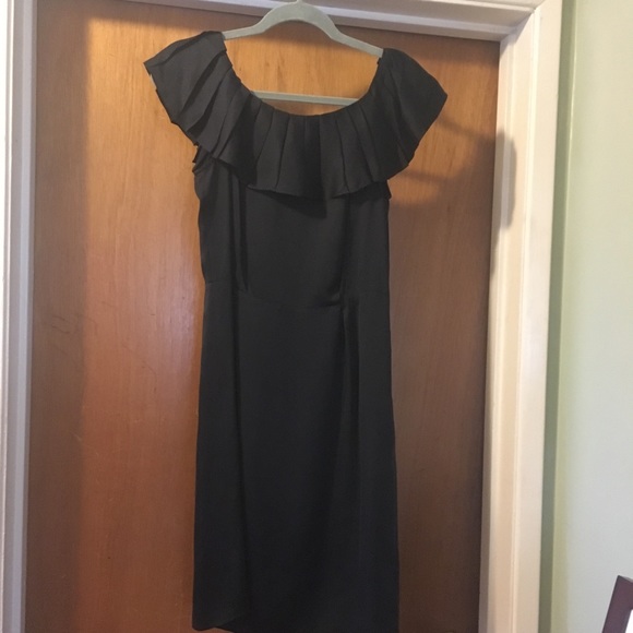 Black 100% Silk Banana Republic dress - Picture 2 of 4